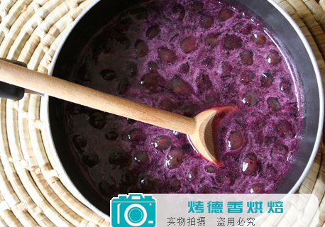 如何自制康科德葡萄果酱