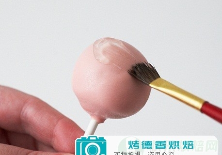 教你轻松制作宝宝摇铃蛋糕棒