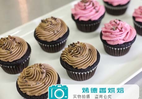 让人爱不释手的10个纸杯蛋糕的制作创意