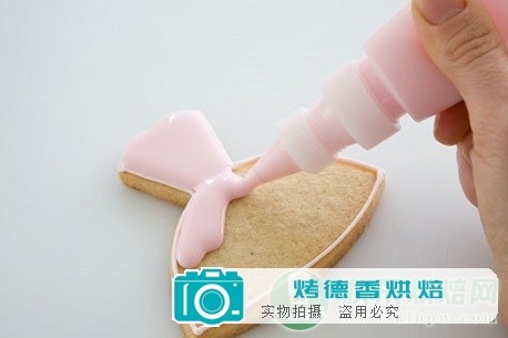 如何制作芭蕾舞短裙和鞋