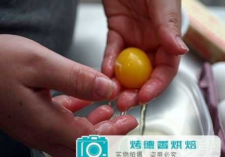 如何分离蛋黄和蛋白