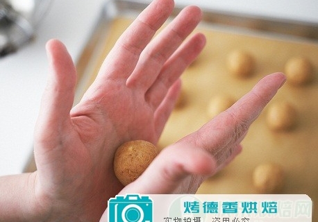 教你轻松制作宝宝摇铃蛋糕棒