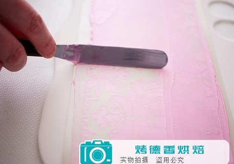 精美镂花花色小蛋糕制作教程