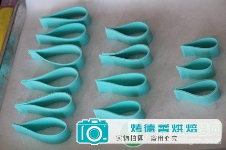 干佩斯彩带球形蝴蝶结 看我这样做