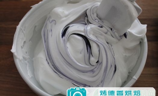 如何制作玫瑰蛋白甜饼