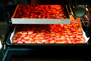 长帝 CRWF42NE空气烤箱制作-油浸干番茄告诉你烤箱值得买吗？