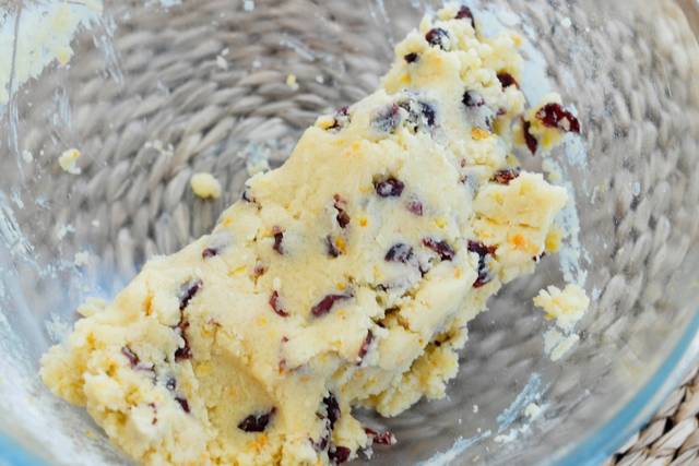 烘焙食谱:手工蔓越莓橘子奶油饼干