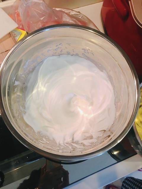 我是一只小黄鸭~嘎嘎嘎~小黄鸭蛋糕烘焙食谱