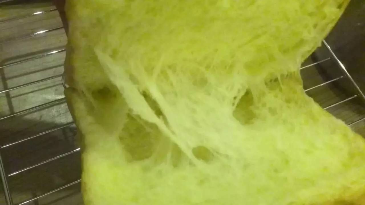 搓澡式揉面大法，面包不出手套膜照样拉丝好吃
