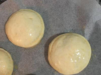 可爱的小狮子起司面包