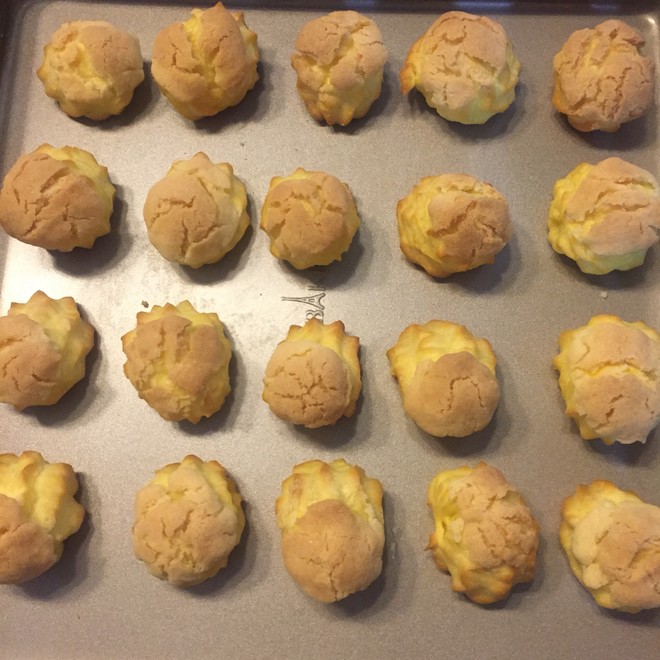 电烤箱烘焙食谱-酥皮泡芙制作方法