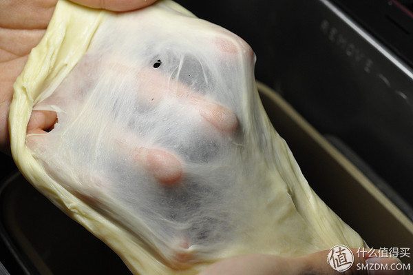 用便宜的面包机也能揉出手套膜！