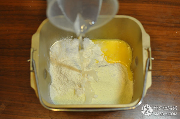 用便宜的面包机也能揉出手套膜！