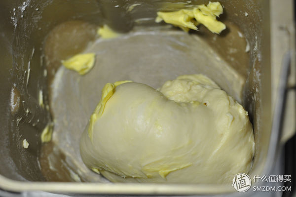 用便宜的面包机也能揉出手套膜！