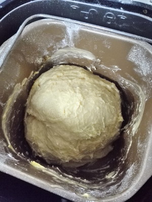 用面包机揉出手套膜的技巧-不用剪刀面包机出膜技巧