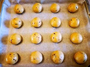 电烤箱烘焙食谱-蔓越莓恐龙蛋(麻薯面包)