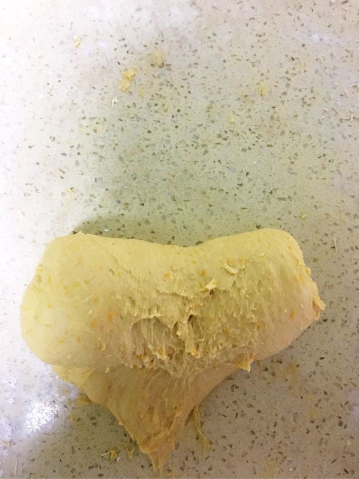 如何不用面包机也能揉面团出手套膜？