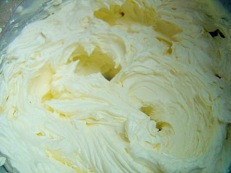 手工打发淡奶油的技巧-新手必看！！