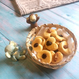 抱杏仁的呆萌小光头饼干制作方法