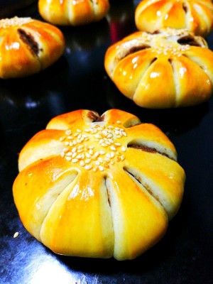 悠然花式豆沙面包