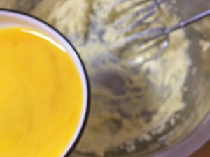 抱杏仁的呆萌小光头饼干制作方法