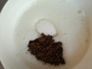 电烤箱烘焙食谱--红糖戚风蛋糕做法