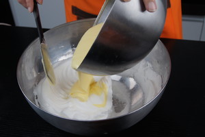 8寸戚风蛋糕（嵌入式烤箱）烘焙食谱