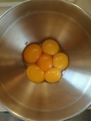 电烤箱烘焙食谱--红糖戚风蛋糕做法