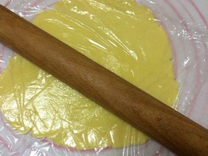 抱杏仁的呆萌小光头饼干制作方法