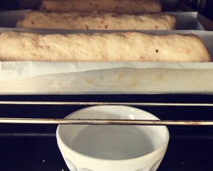 番茄干咸口硬欧包(速溶酵母版)制作方法