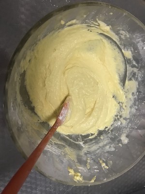 葡萄干黄油戚风纸杯制作方法