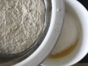 蛋糕卷（参考的君之的方子）制作食谱