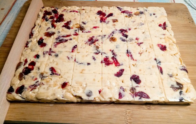 蔓越莓花生牛轧糖制作方法