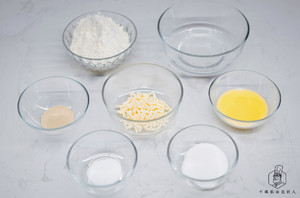 不用出膜一样好吃:免揉面包 制作方法