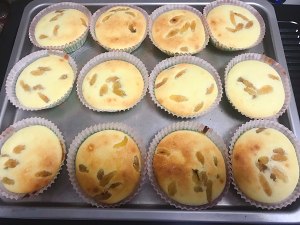 葡萄干黄油戚风纸杯制作方法