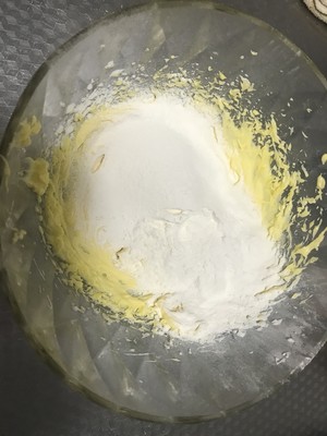 葡萄干黄油戚风纸杯制作方法