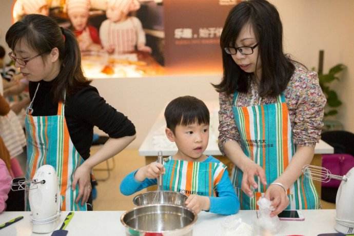 买电烤箱是选择长帝烤箱?还是选择海氏烤箱呢?