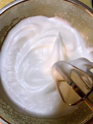 小米戚风蛋糕 制作方法