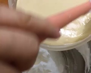 彩虹蛋糕卷胚 制作方法