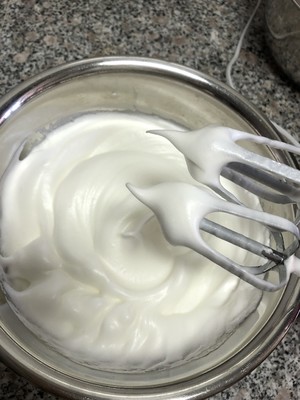 酸奶戚风蛋糕 制作方法