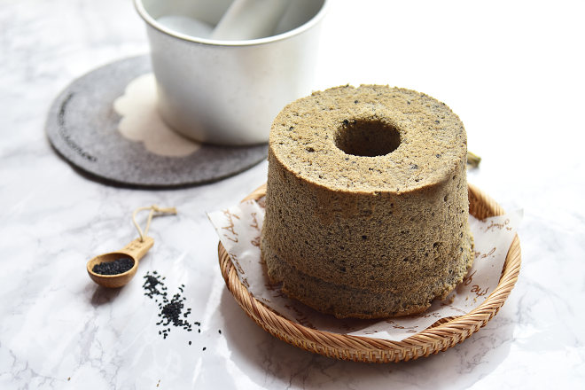 黑芝麻戚风蛋糕  制作方法