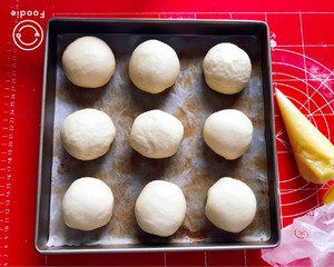 椰浆卡仕达馅小面包 制作方法