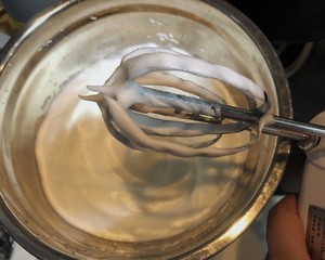 蜜桃戚风蛋糕，制作方法