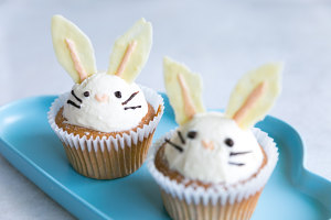 萌萌哒小兔子cupcake 制作方法