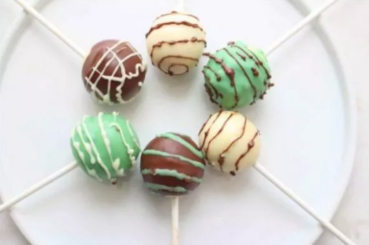 棒棒糖蛋糕 制作方法