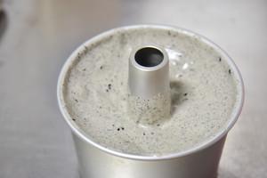 黑芝麻戚风蛋糕  制作方法