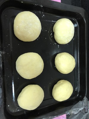 咸蛋黄红豆沙面包 制作方法
