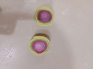 彩色螺纹酥  制作方法