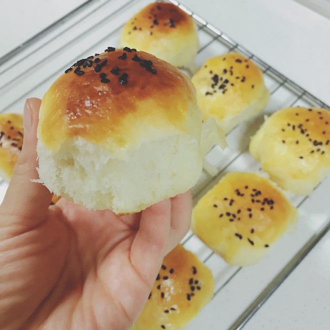 火腿手撕小面包  制作方法