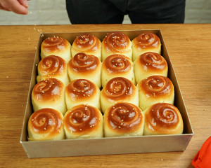 蜂蜜脆底小面包 制作方法